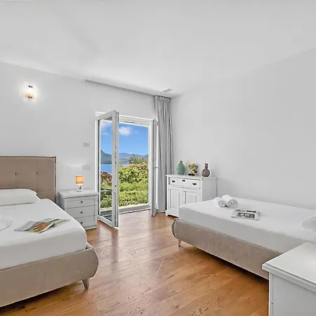Alessia - 4 Bed With Maggiore View Stresa