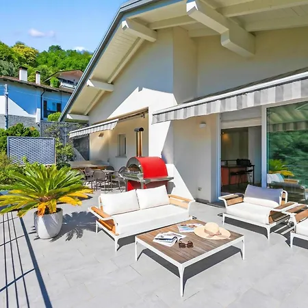 Alessia - 4 Bed With Maggiore View