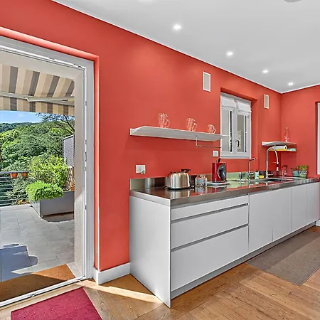 Alessia - 4 Bed With Maggiore View Villa *