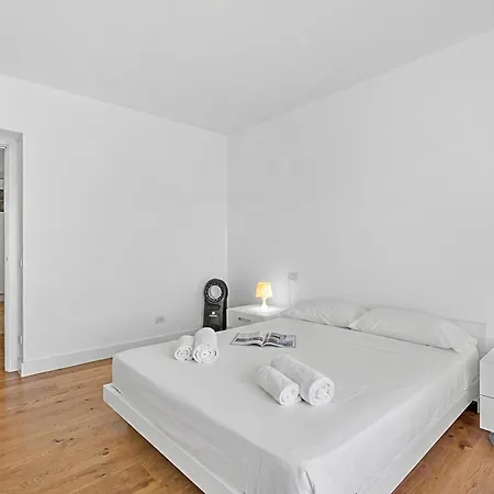 Alessia - 4 Bed With Maggiore View Villa *